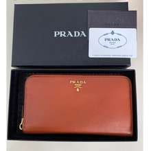 harga dompet prada|dompet Prada original.